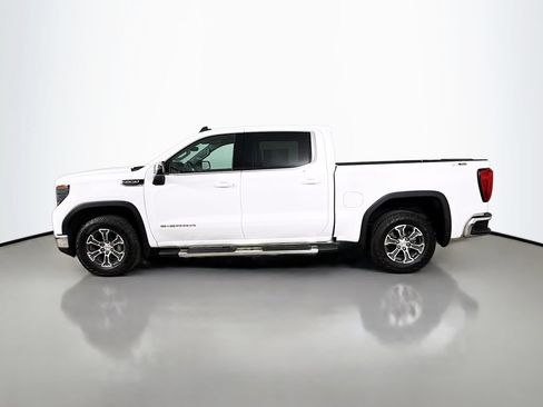 Used 2023 GMC Sierra 1500 SLE w/ X31 Off-Road Package AWD/4WD image 4