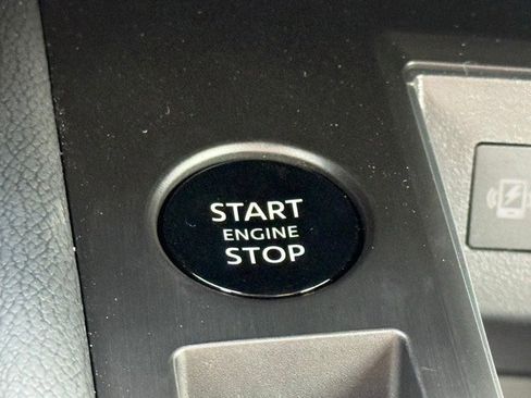 New 2025 Nissan Kicks SR w/ SR Premium Package image 29