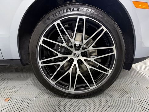 New 2026 Porsche Macan AWD/4WD image 14