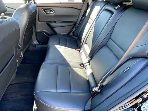 Used 2021 Nissan Rogue SL w/ Premium Package image 16