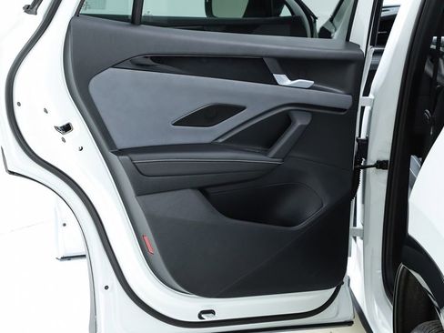 New 2026 Volkswagen Tiguan SE R-Line AWD/4WD image 56