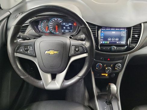 Used 2022 Chevrolet Trax LT w/ Driver Confidence Package AWD/4WD image 22