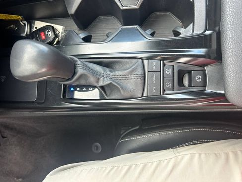 Used 2025 Toyota Camry SE FWD image 23
