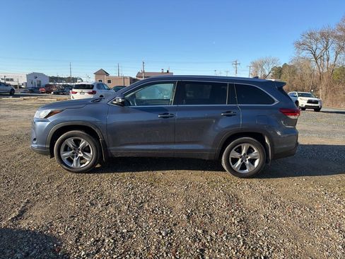 Used 2019 Toyota Highlander Limited image 2