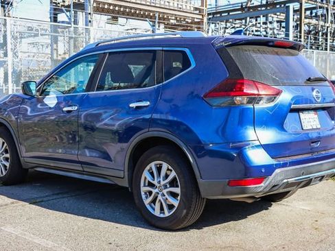 Used 2020 Nissan Rogue SV image 6