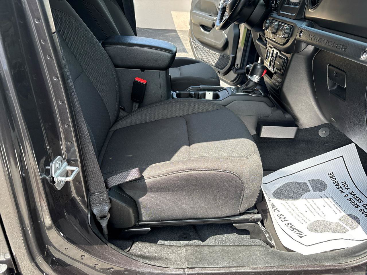 Used 2022 Jeep Wrangler Unlimited Sport AWD/4WD image 27