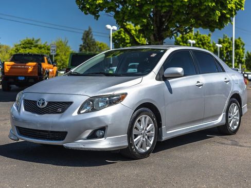 Used 2010 Toyota Corolla LE FWD image 4