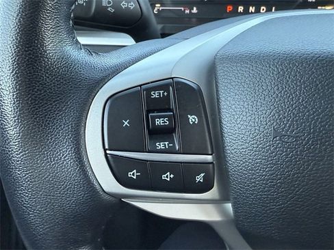 Certified 2022 Ford Explorer XLT w/ Equipment Group 202A image 21