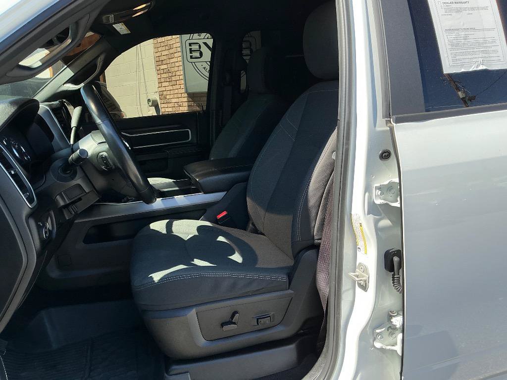 Used 2024 RAM 3500 Big Horn w/ Night Edition AWD/4WD image 14