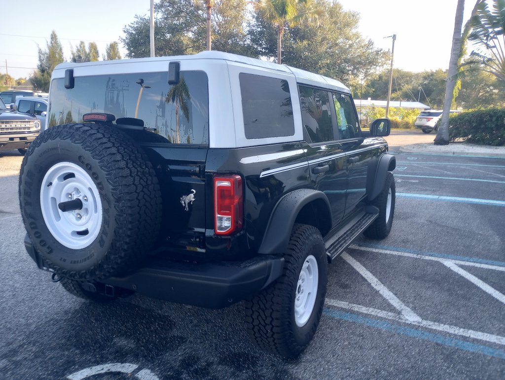 New 2026 Ford Bronco Heritage Edition AWD/4WD image 3