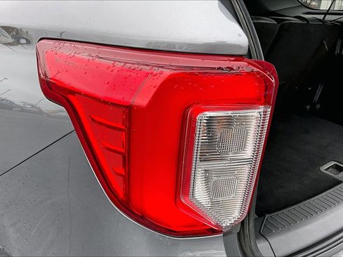 Used 2023 Ford Explorer XLT w/ Equipment Group 202A image 29