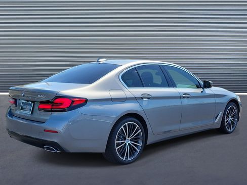 Used 2023 BMW 540i w/ Premium Package RWD image 3