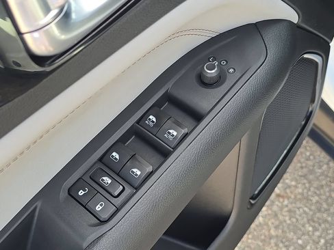 Used 2024 Jeep Compass Limited AWD/4WD image 27