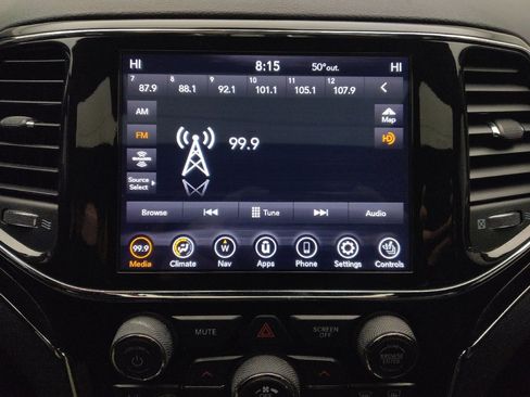 Used 2021 Jeep Grand Cherokee Limited image 25