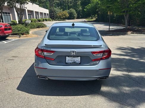 Used 2022 Honda Accord Sport image 6