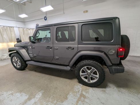 Used 2021 Jeep Wrangler Unlimited Sahara w/ Safety Group AWD/4WD image 10