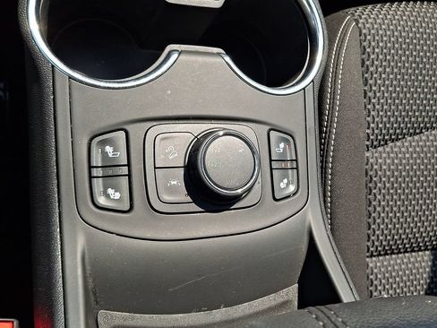 Used 2023 GMC Terrain SLE w/ Driver Convenience Package AWD/4WD image 23