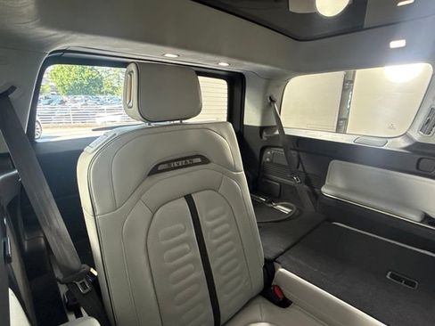 Used 2023 Rivian R1S Adventure AWD/4WD image 32