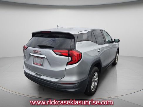 Used 2021 GMC Terrain SLE FWD image 6