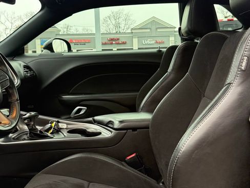 Used 2021 Dodge Challenger R/T w/ Plus Package image 31