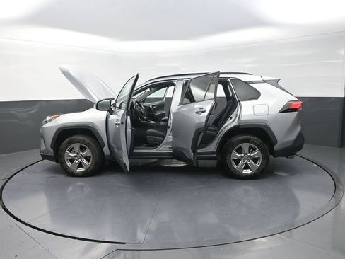 Used 2025 Toyota RAV4 XLE AWD/4WD image 42