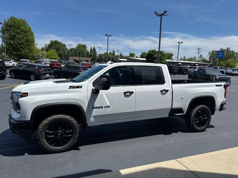 New 2026 Chevrolet Silverado 3500 LTZ w/ LTZ Plus Package AWD/4WD image 11