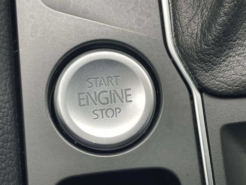 Used 2019 Volkswagen Atlas SEL FWD image 29