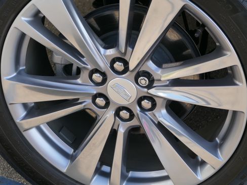 Certified 2024 Cadillac XT5 Premium Luxury FWD image 12