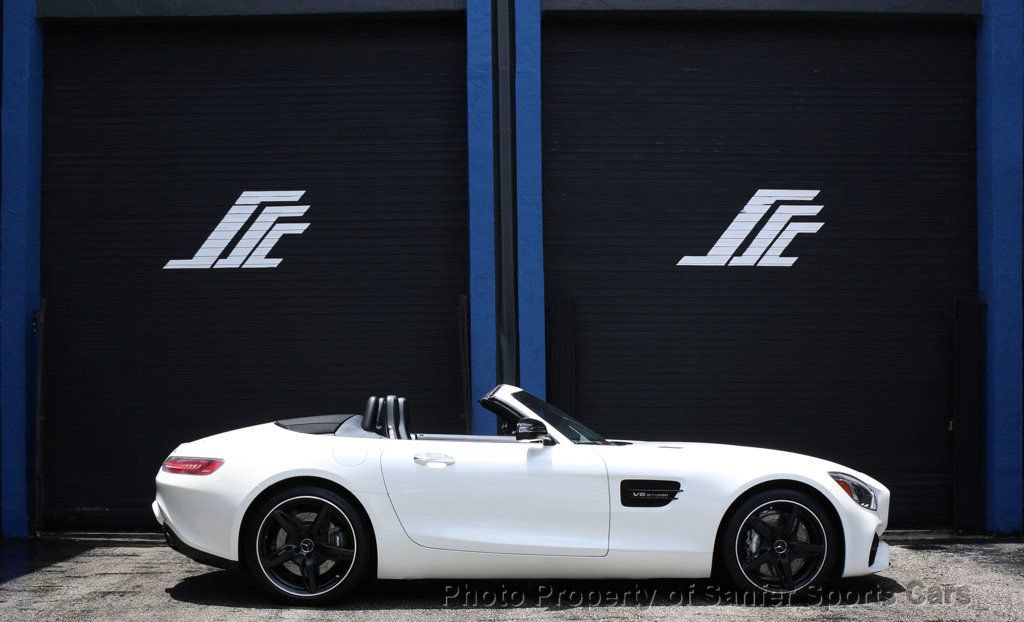 Used 2018 Mercedes-Benz AMG GT Roadster image 1