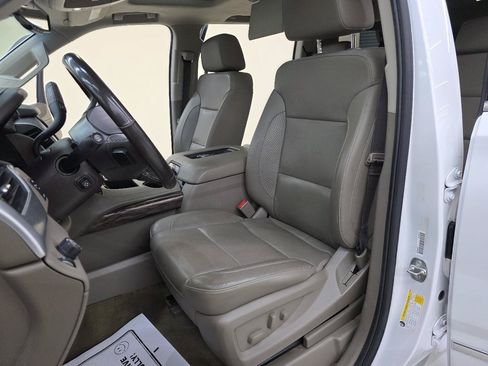 Used 2019 GMC Yukon XL SLT w/ Premium Edition RWD image 18
