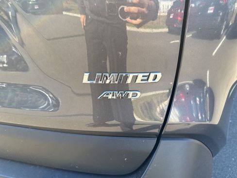 New 2025 Toyota RAV4 Limited image 7