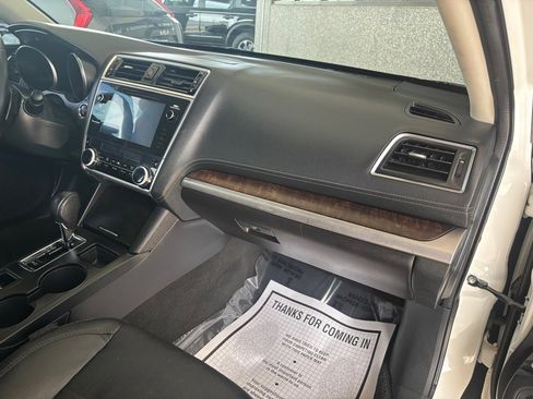 Used 2019 Subaru Outback 2.5i Limited w/ Popular Package #2 AWD/4WD image 40