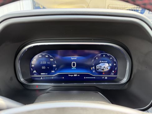 Used 2023 Chevrolet Suburban RST AWD/4WD image 20