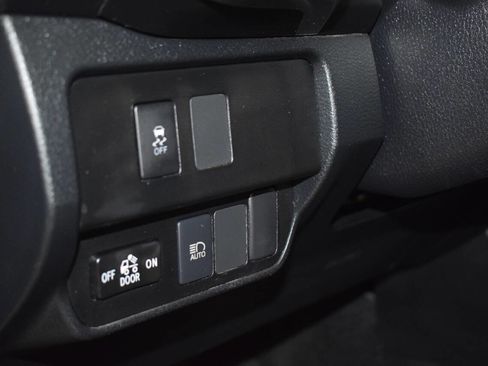 Used 2020 Toyota Tacoma SR5 image 36