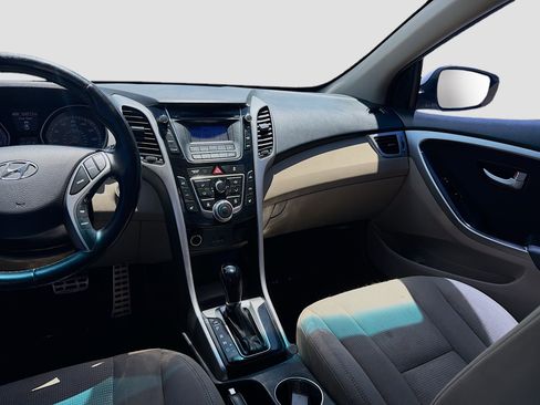 Used 2013 Hyundai Elantra GT w/ Touch & Go Pkg FWD image 18