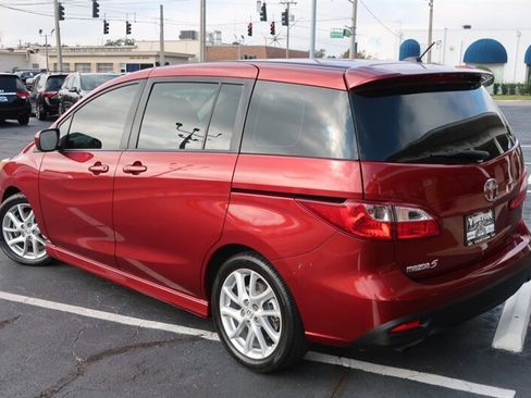 Used 2012 MAZDA MAZDA5 Touring w/ Moonroof & Audio Pkg image 8