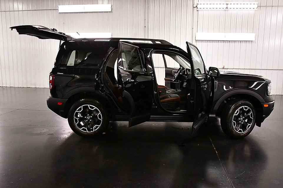 New 2026 Ford Bronco Sport Outer Banks w/ Outer Banks Tech Package+ AWD/4WD image 31