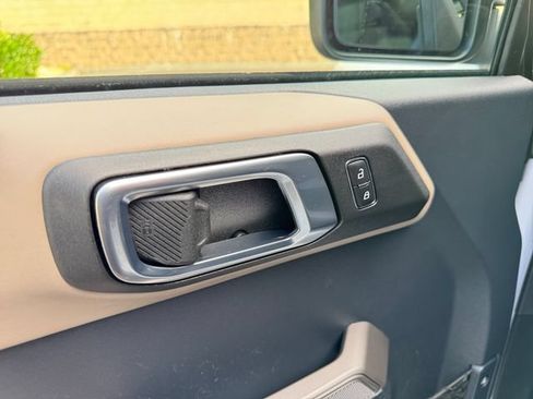 Used 2023 Ford Bronco Wildtrak AWD/4WD image 11