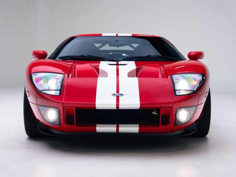 Used 2005 Ford GT image 4