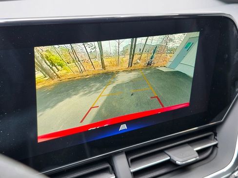 New 2026 Chevrolet Trax RS w/ Sunroof Package image 20