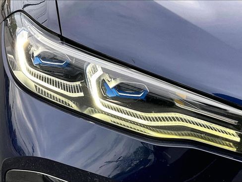 Used 2021 BMW X7 M50i AWD/4WD image 33