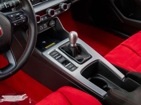 Used 2023 Honda Civic Type R image 12