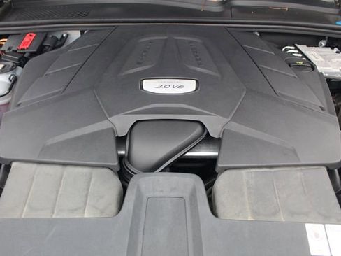 Certified 2023 Porsche Cayenne image 16