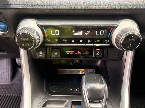 Used 2020 Toyota RAV4 XSE AWD/4WD image 21