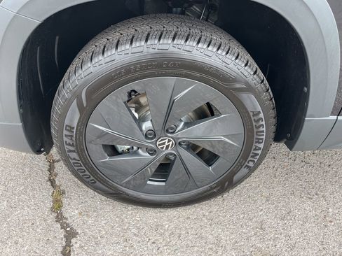 New 2025 Volkswagen Taos S image 7