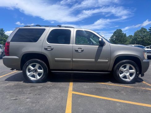 Used 2008 Chevrolet Tahoe LT w/ LT Preferred Equipment Group AWD/4WD image 5