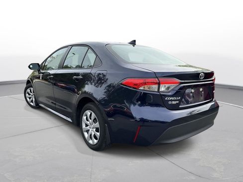 Used 2025 Toyota Corolla LE image 8