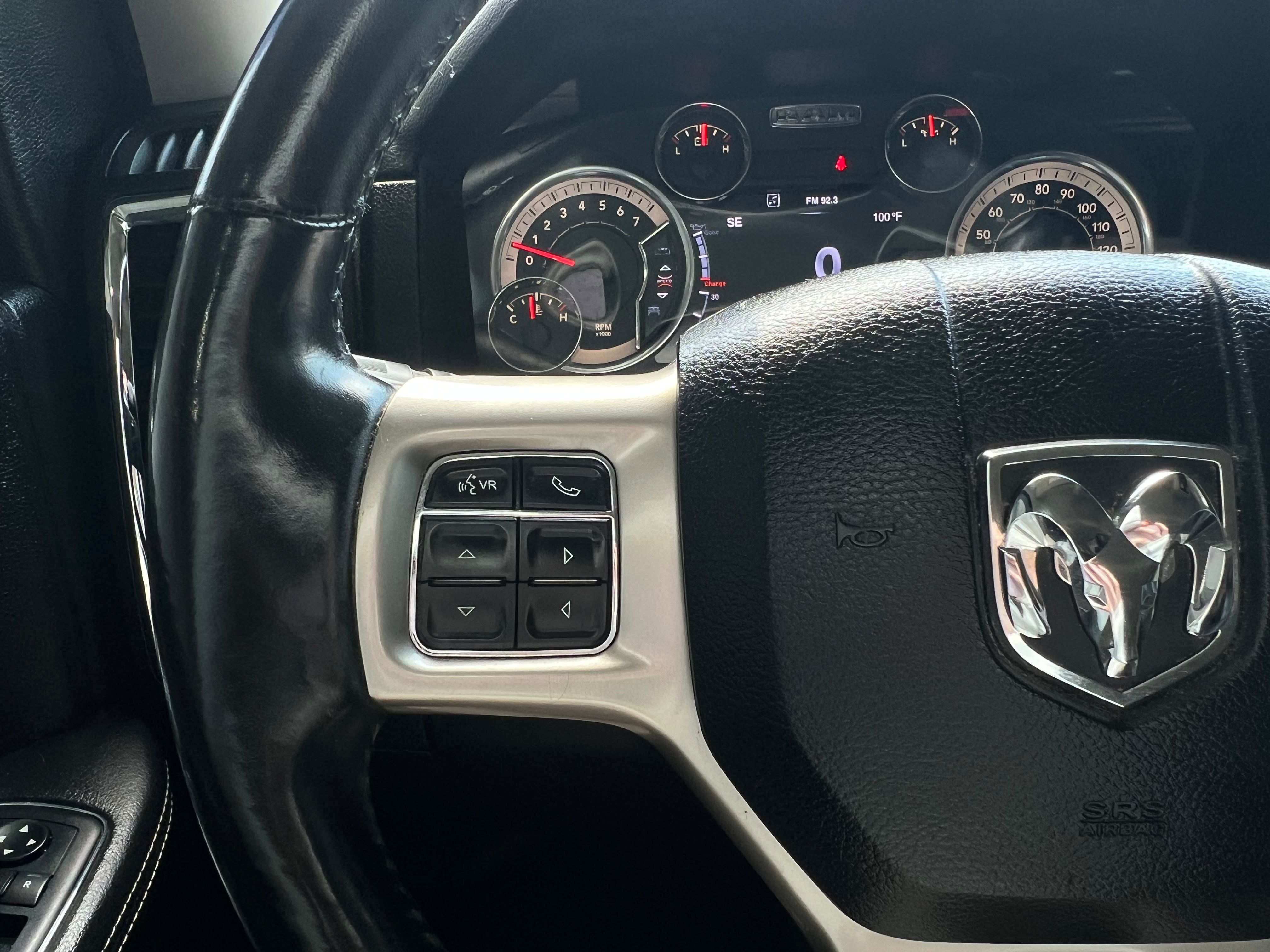 Used 2016 RAM 1500 Laramie w/ Convenience Group AWD/4WD image 17
