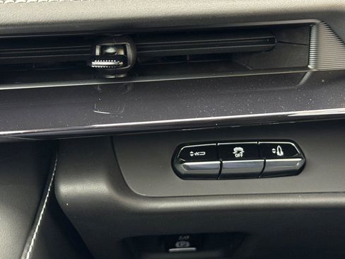 New 2026 Chevrolet Corvette Z06 w/ Stealth Interior Trim Package image 32