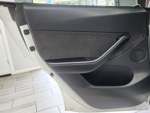 Used 2021 Tesla Model Y Performance AWD/4WD image 12